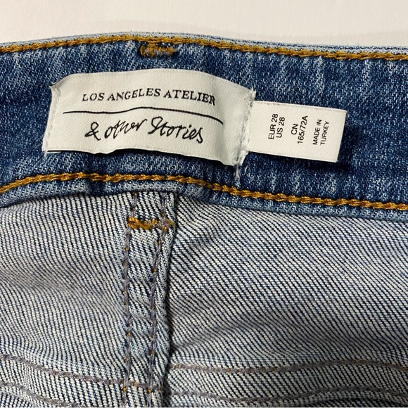 & Other Stories Los Angeles Atelier Blue Asymmetrical Hem Jean Shorts - Picture 7 of 12